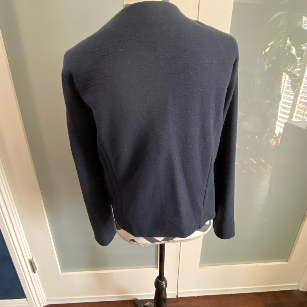 Blazer - Picture 3 of 4